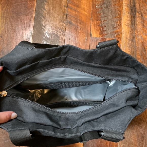 Eddie Bauer Large Black Blue Nylon Tote Bag Travel Gym Work Carryall - Picture 4 of 7